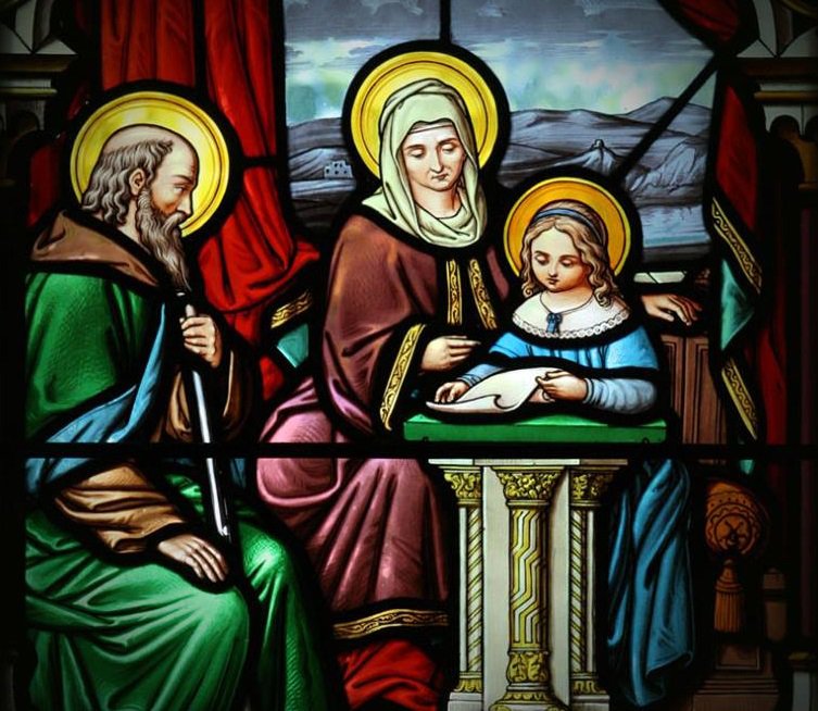 https://arquimedia.s3.amazonaws.com/256/formacion-catolica/vitral-maria-san-joaquin-santa-anajpg.jpg