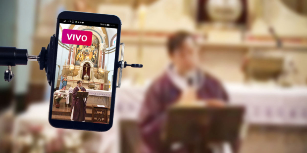https://arquimedia.s3.amazonaws.com/375/vicaria/web3-mass-live-online-smartphone-aleteiajpg.jpg