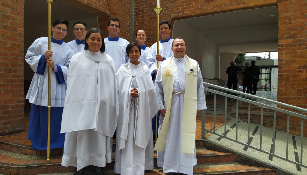 acolitos catolica