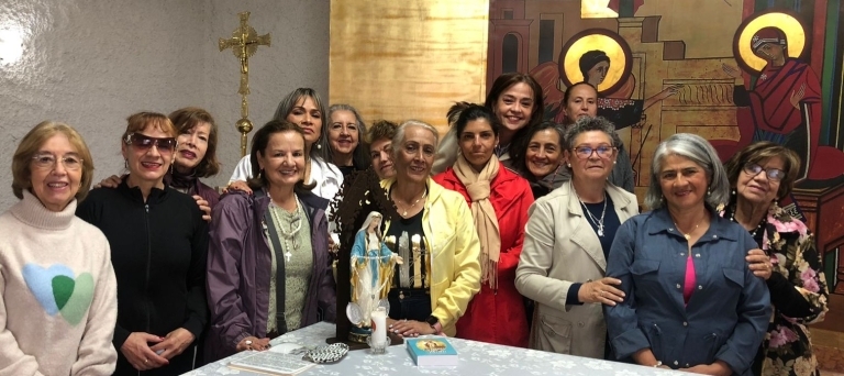 Comunidad del apostolado Rosarios de Sor Tulia