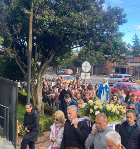 El Santo Rosario de la Aurora 2025 5