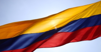 https://arquimedia.s3.amazonaws.com/63/noticias/bandera-colombiajpg.JPG